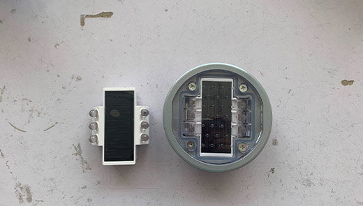 solar road studs